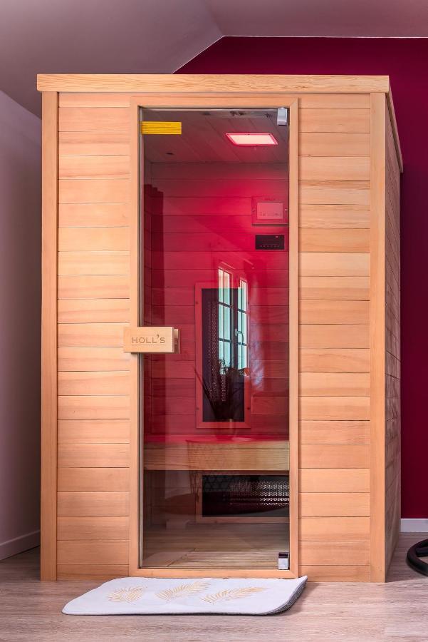 Suite L'Echappee - Maison Romantique - Spa & Sauna Privatif- Pole Dance - Lit Rond Avec Miroir Au Plafond Pezarches 外观 照片