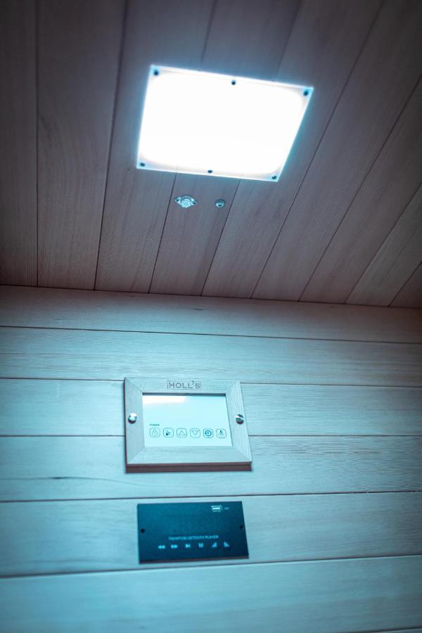 Suite L'Echappee - Maison Romantique - Spa & Sauna Privatif- Pole Dance - Lit Rond Avec Miroir Au Plafond Pezarches 外观 照片